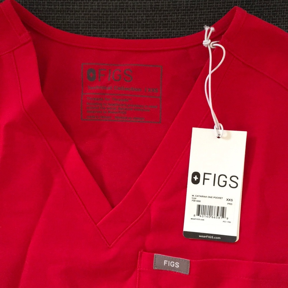 Women’s figs scrub top